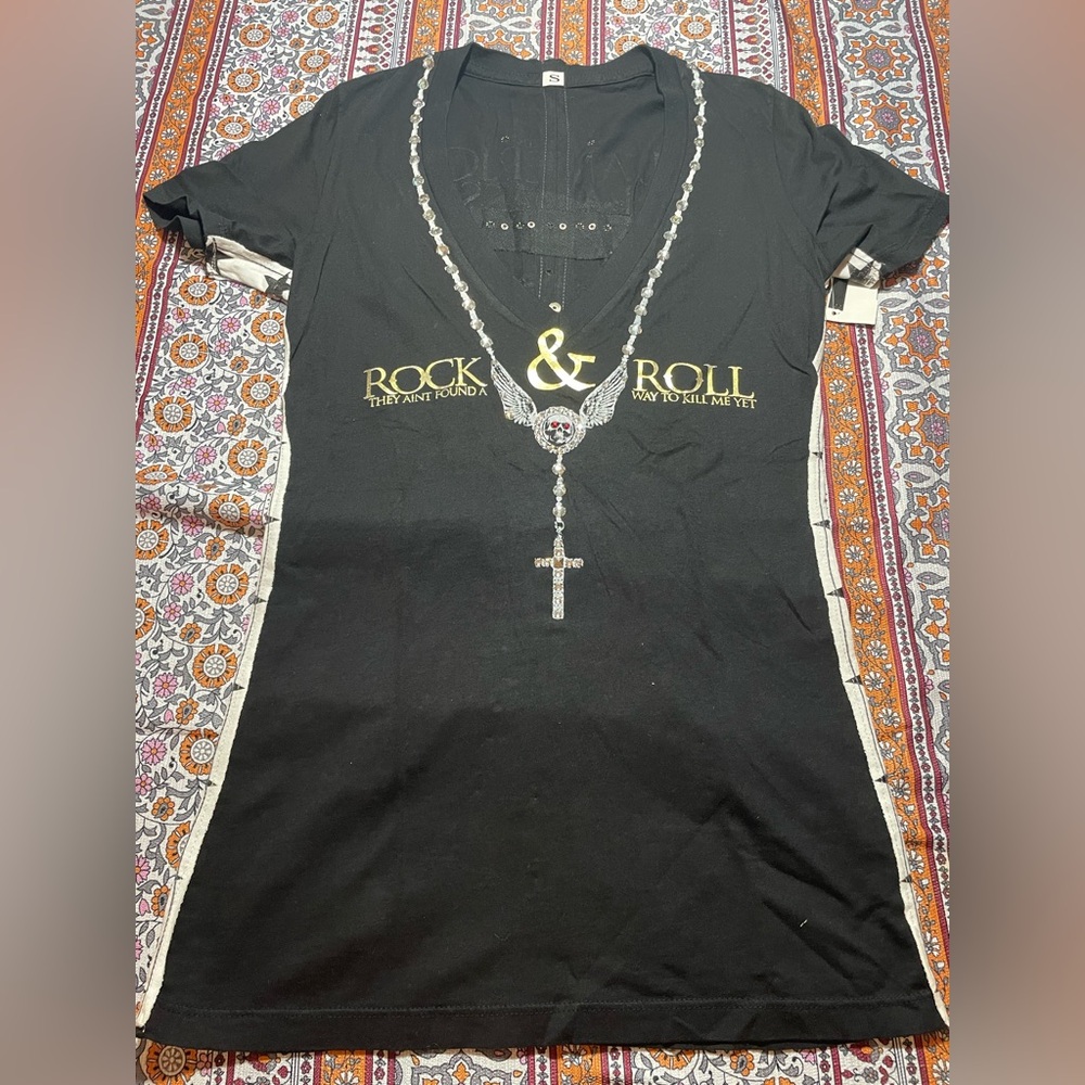 NWT The Saints Sinphony women’s tee